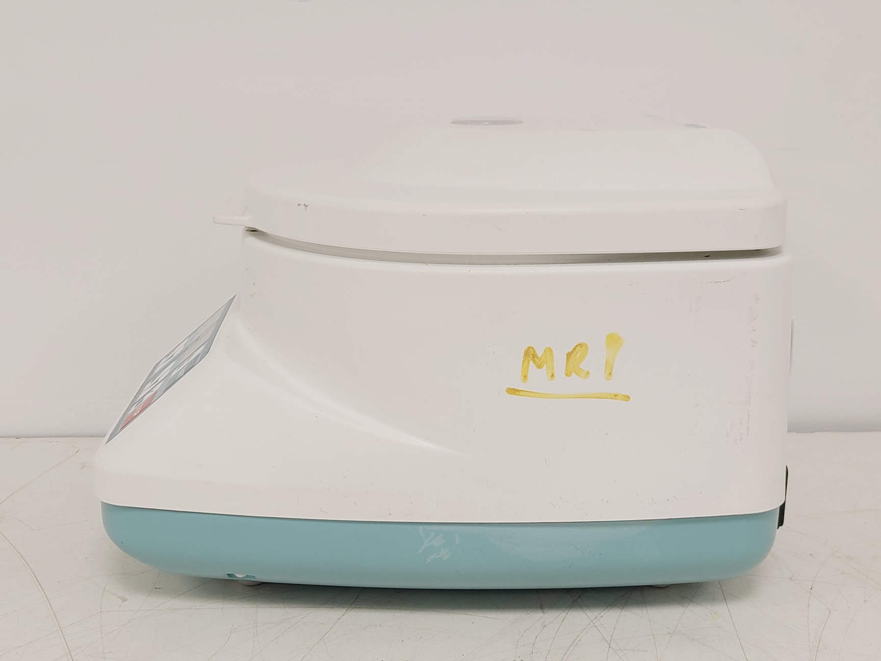 Image of Hettich Mikro 1204 Benchtop Centrifuge 14000RPM Lab