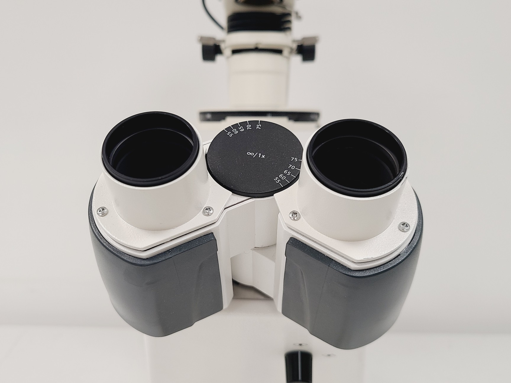 Image of Zeiss Axiovert 200M Inverted Microscope Lab