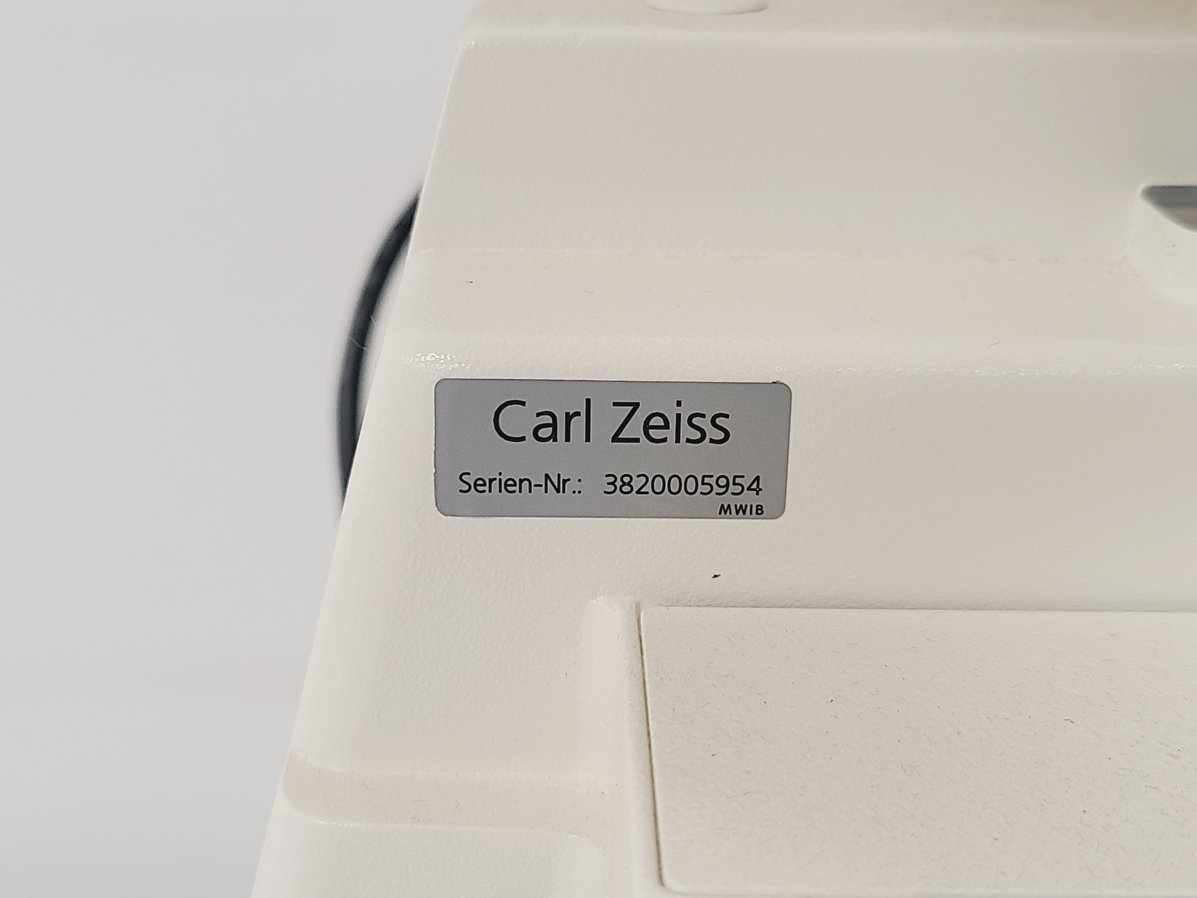 Image of Zeiss Axiovert 200M Inverted Microscope Lab