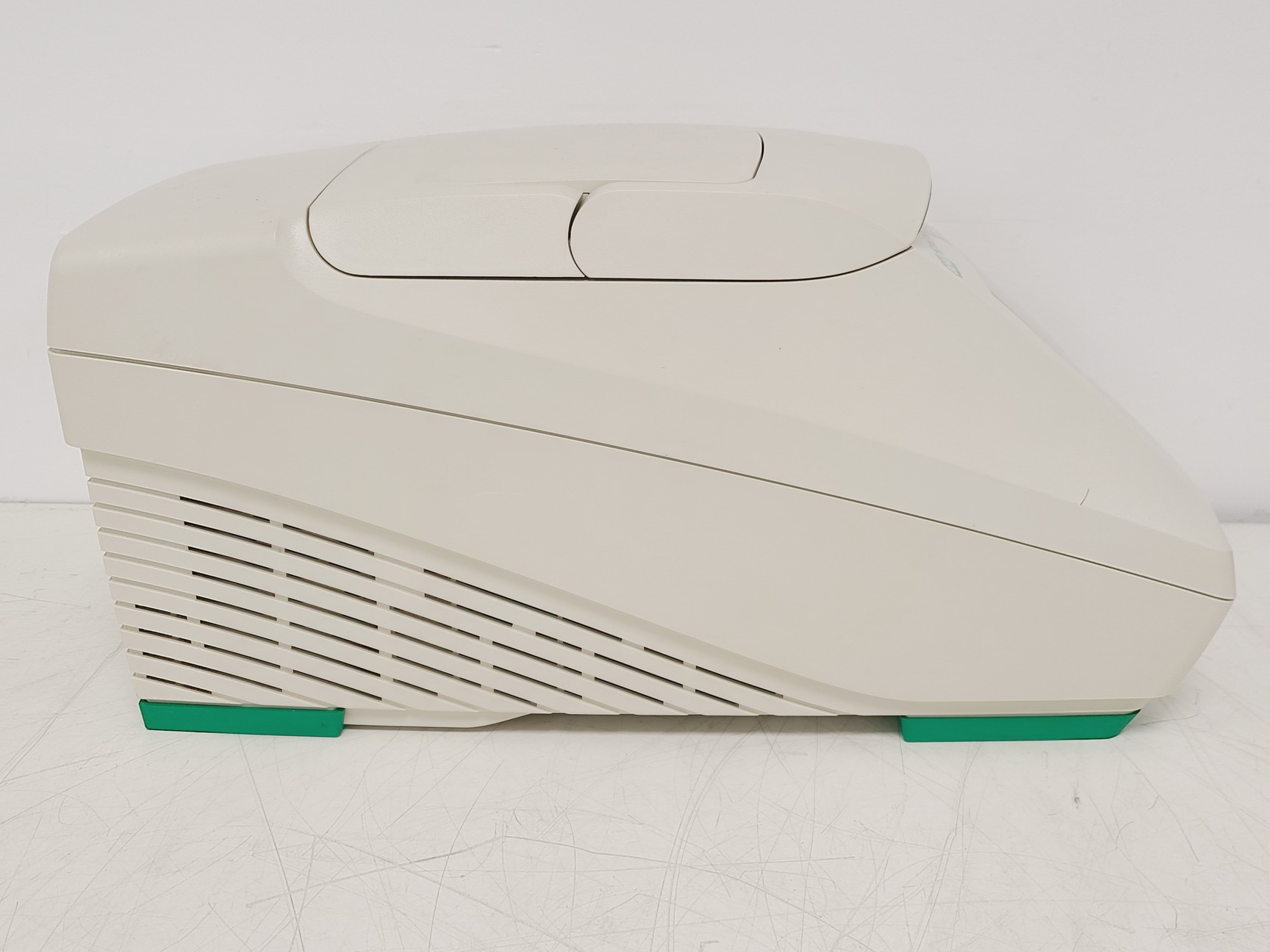 Image of BIO-RAD 96-Well T100 Thermal Cycler Lab