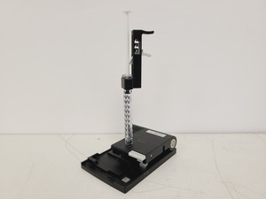 Thumbnail image of Agilent 2100 Bioanalyzer (G2939A) w/ Various Accessories Lab