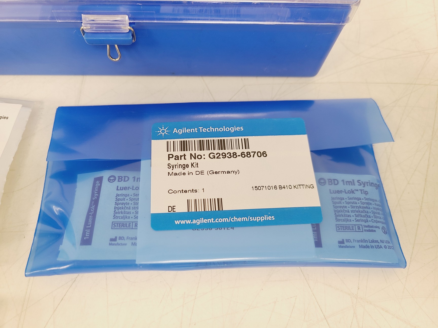 Image of Agilent 2100 Bioanalyzer (G2939A) w/ Various Accessories Lab