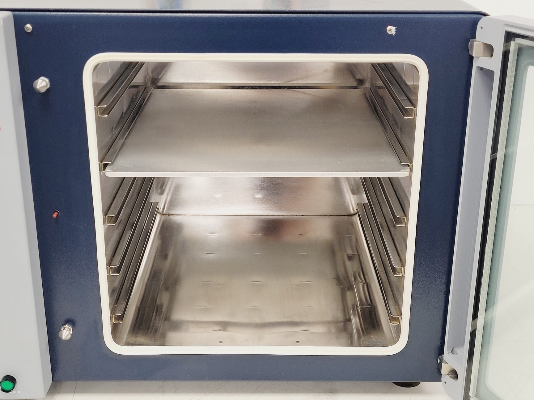 Image of SalvisLab VC50 Vacuum Drying Oven w/ Edwards RV5 Vacuum Pump