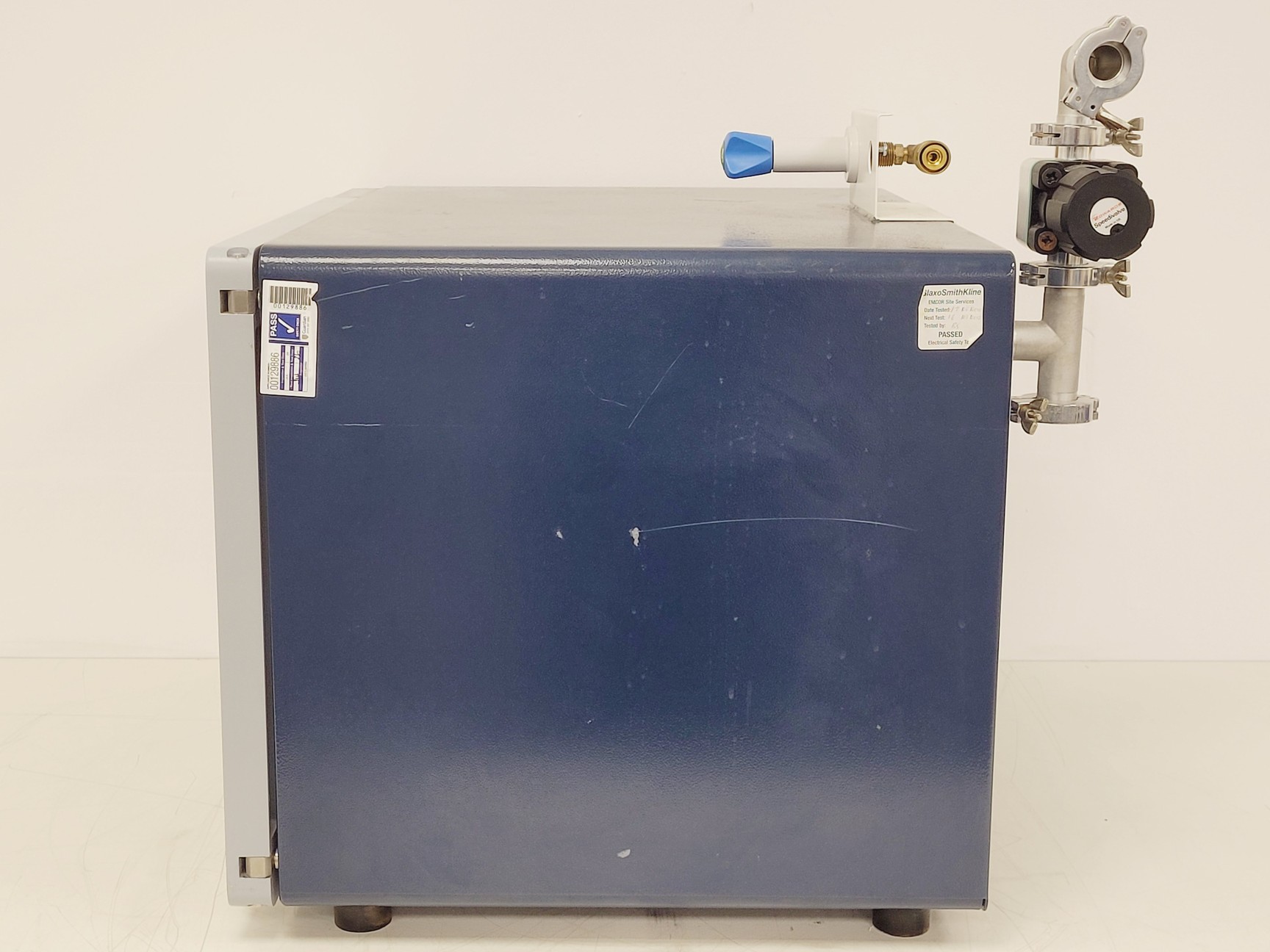 Image of SalvisLab VC50 Vacuum Drying Oven w/ Edwards RV5 Vacuum Pump