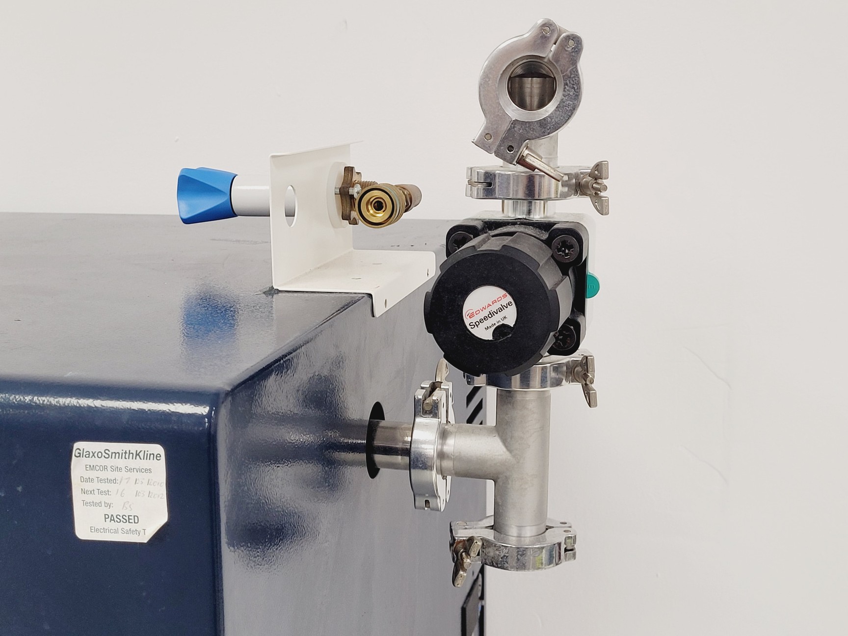 Image of SalvisLab VC50 Vacuum Drying Oven w/ Edwards RV5 Vacuum Pump