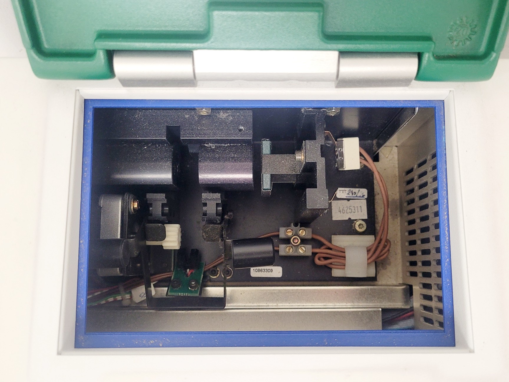 Image of Perkin Elmer Victor 2 1420 Multilabel Counter Microplate Reader Lab