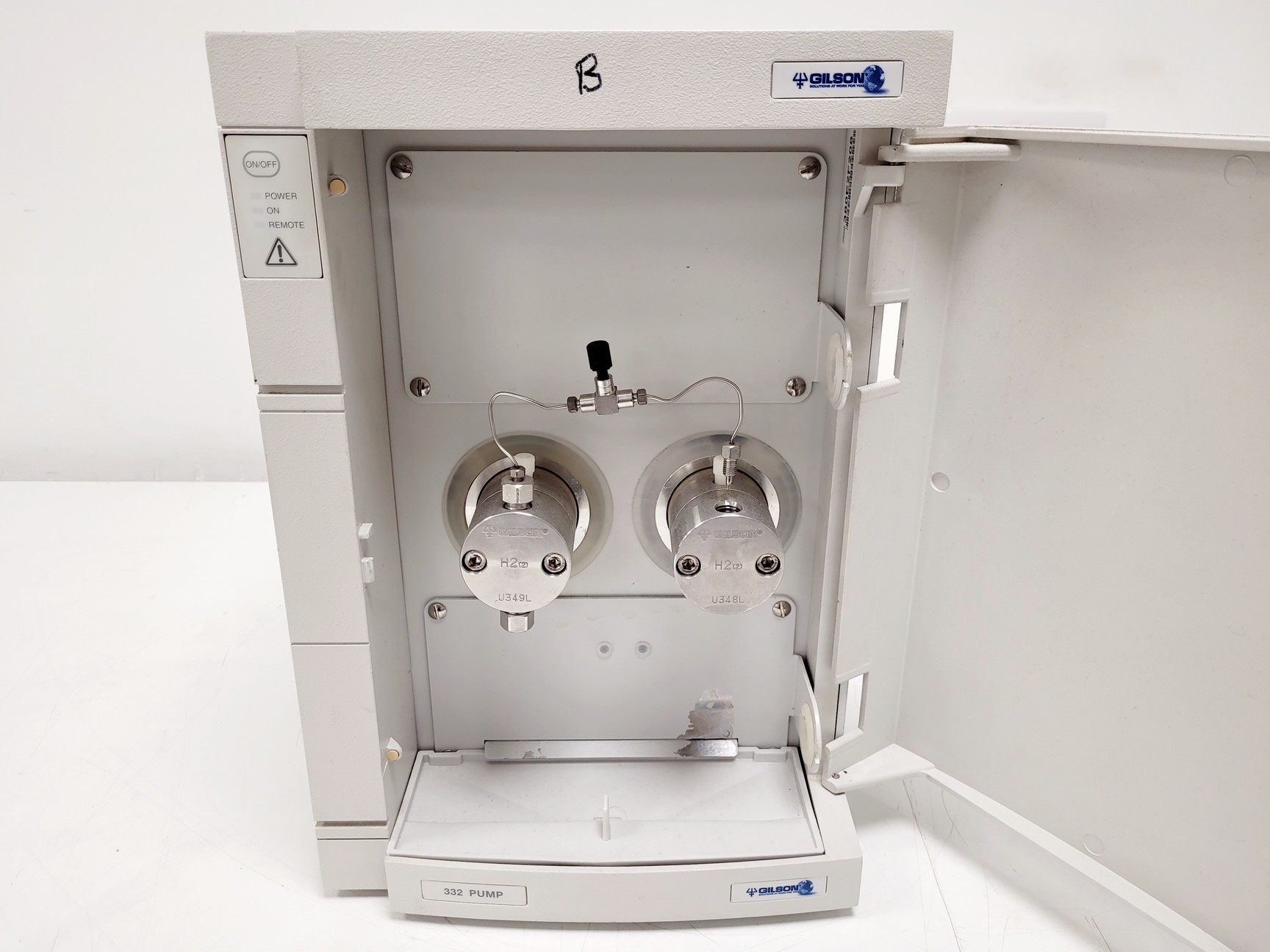 Image of Gilson HPLC 332 Pump HPLC Chromatography Lab