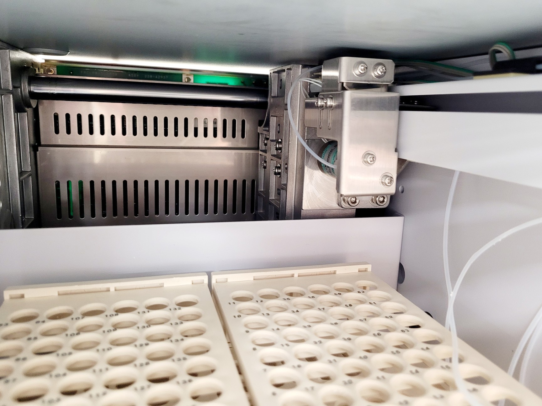 Image of Shimadzu FRC-10A Fraction Collector W/ Shimadzu CBM-20A Communications Module 