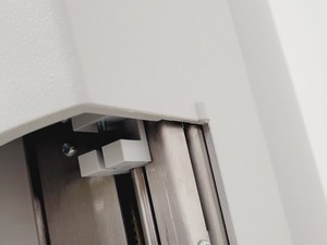 Thumbnail image of Bruker CP-8400 Auto Sampler