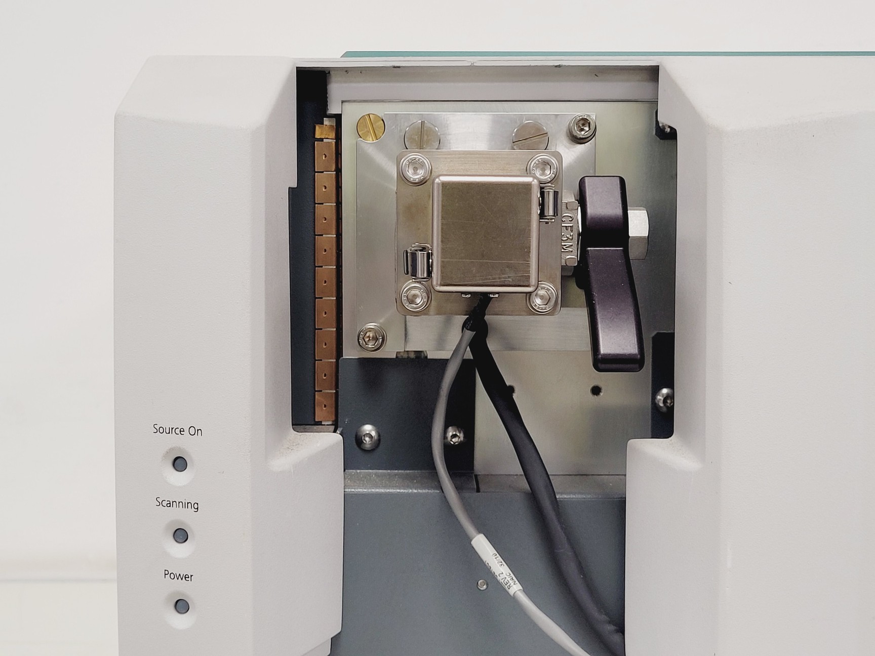 Image of Bruker 300-MS SQ Mass Spectrometer Lab