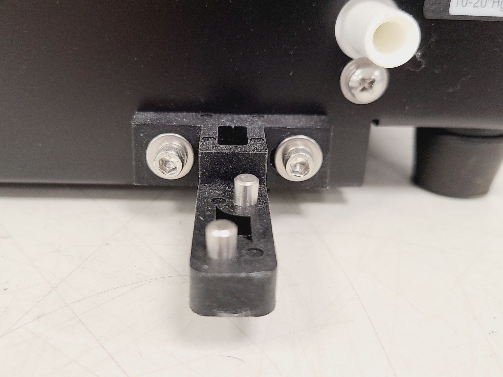 Image of Agilent Biotek 405 LS Microplate Washer w/ Vacuum Pump, Accessories & Software