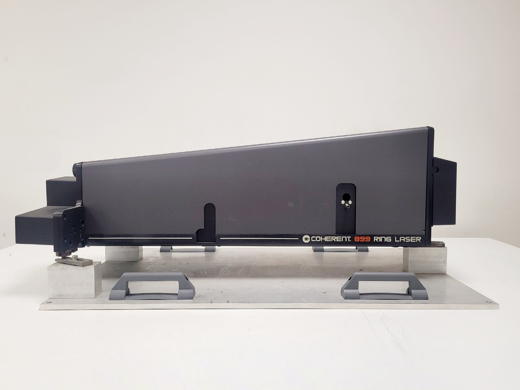 Image of Coherent 899-01 Ring Laser w/ Coherent 5920 Dye Circulator & Manual