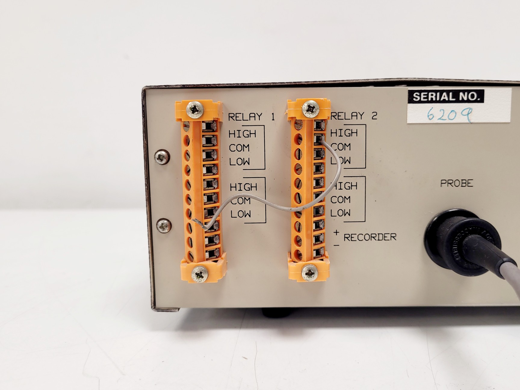 Image of Oxford Instruments C28232 Superconducting Magnet System w/ Helium Gauge & Cables