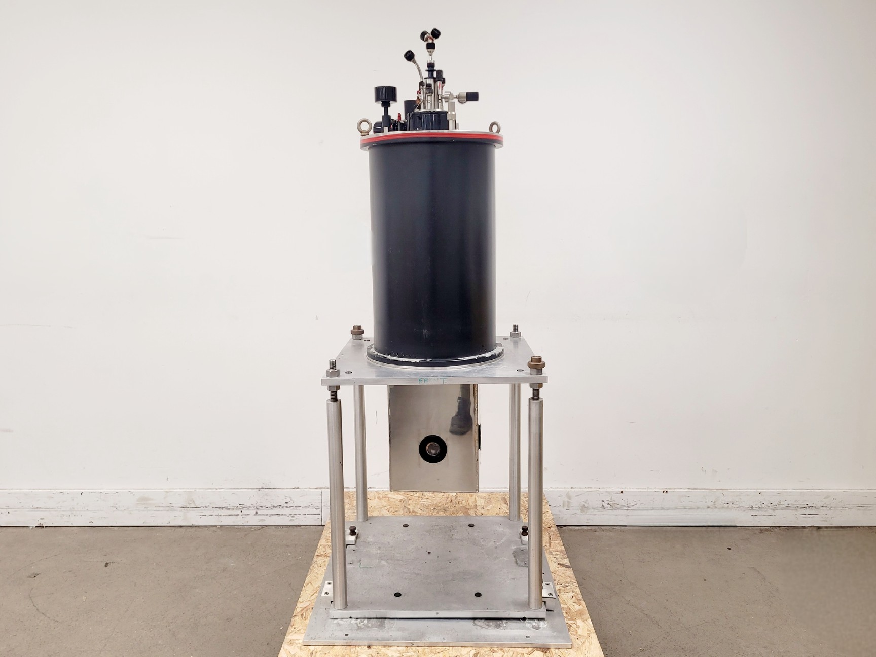 Image of Oxford Instruments Superconducting Magnet System w/ Nitrogen/Helium Gauge