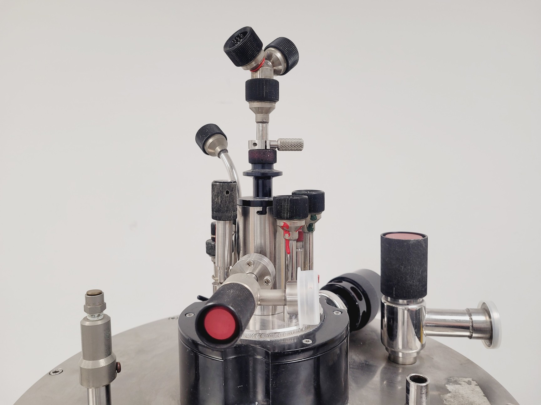 Image of Oxford Instruments Superconducting Magnet System w/ Nitrogen/Helium Gauge