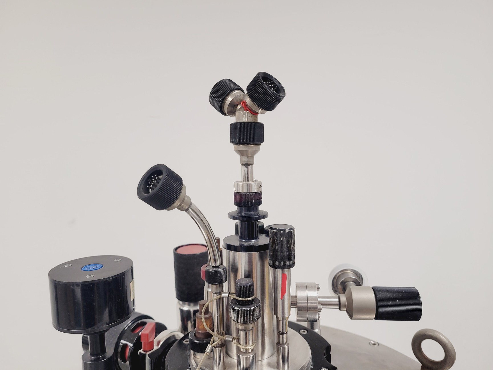 Image of Oxford Instruments Superconducting Magnet System w/ Nitrogen/Helium Gauge