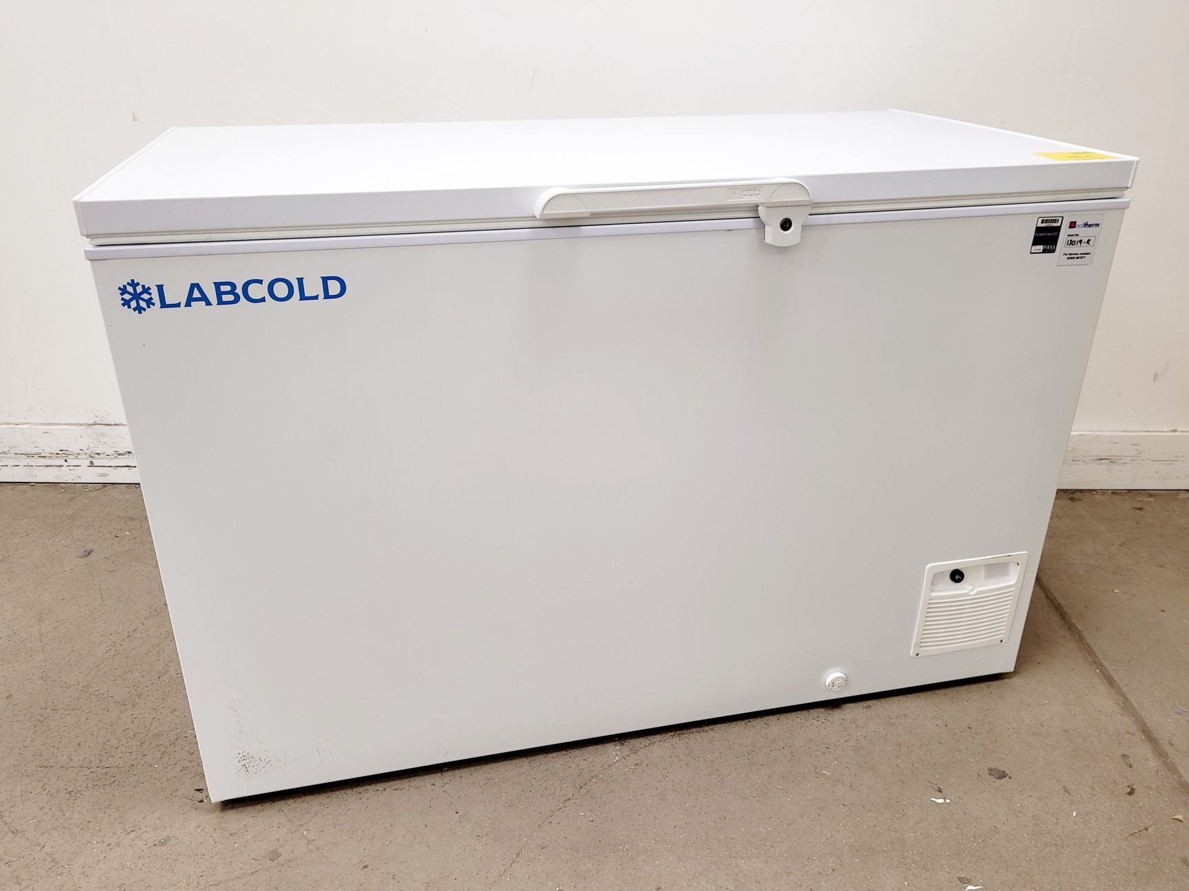 Image of Labcold RLCF1520 Laboratory Freezer 416L