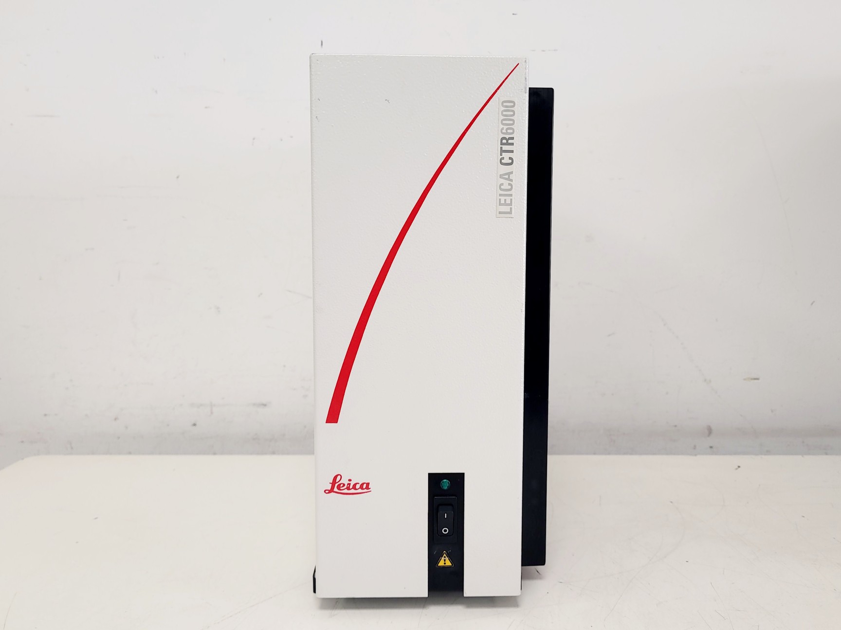 Image of Leica DM6000 Fluorescence Microscope System w/ PC (EL6000, CTR6000)