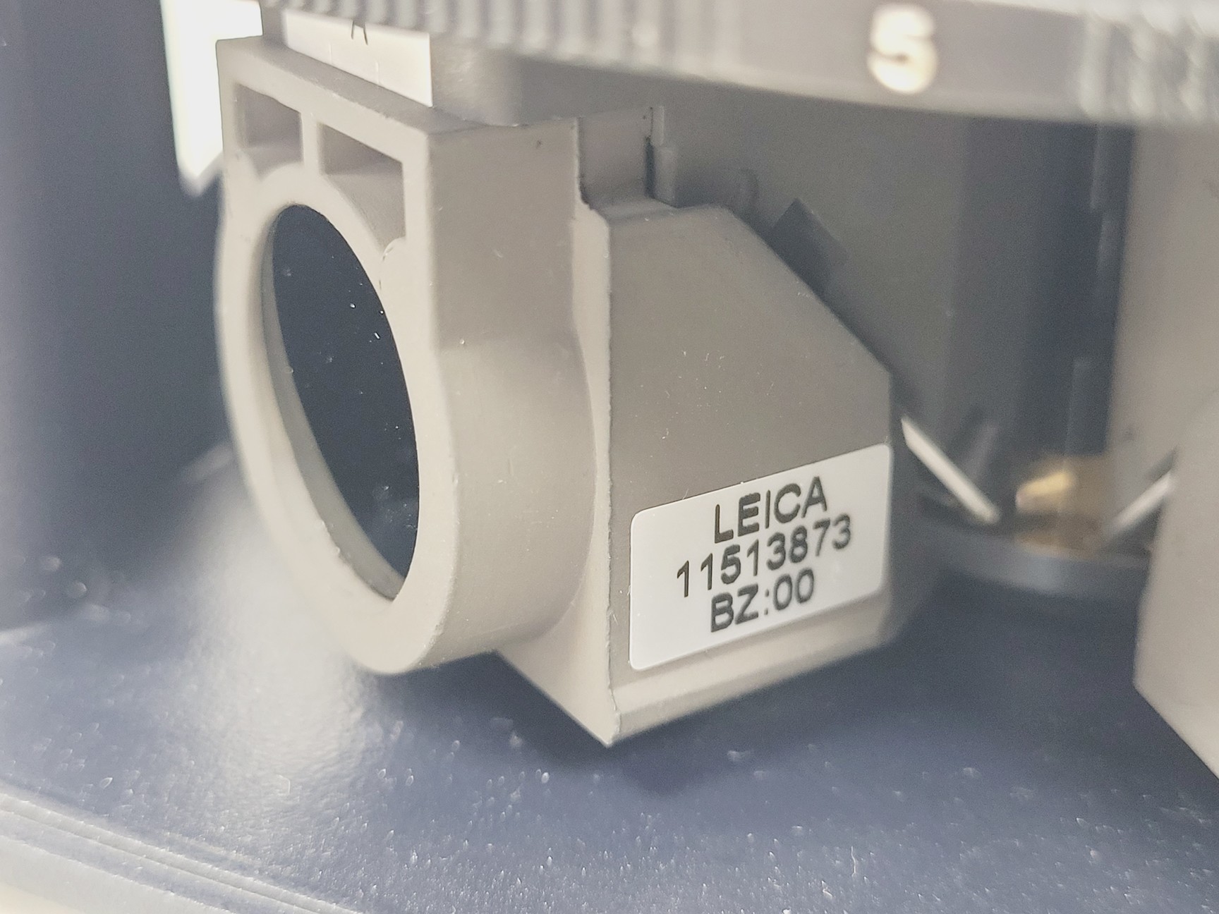 Image of Leica DM Series Epifluorescence Illuminator (PN: 11 505 236)