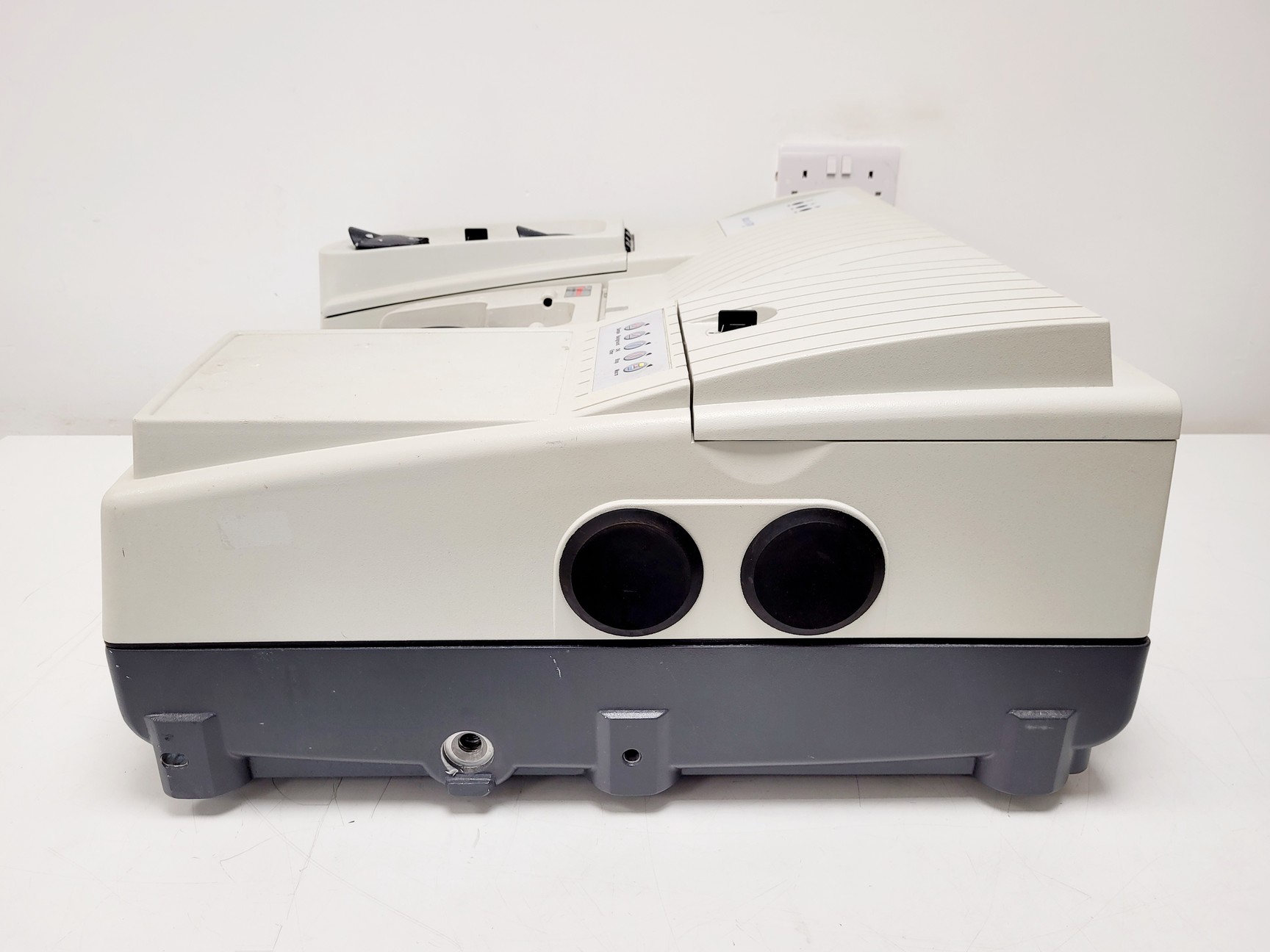 Image of Thermo Scientific Nicolet 6700 FTIR Spectrometer w/ Thermo DTGS Lab 