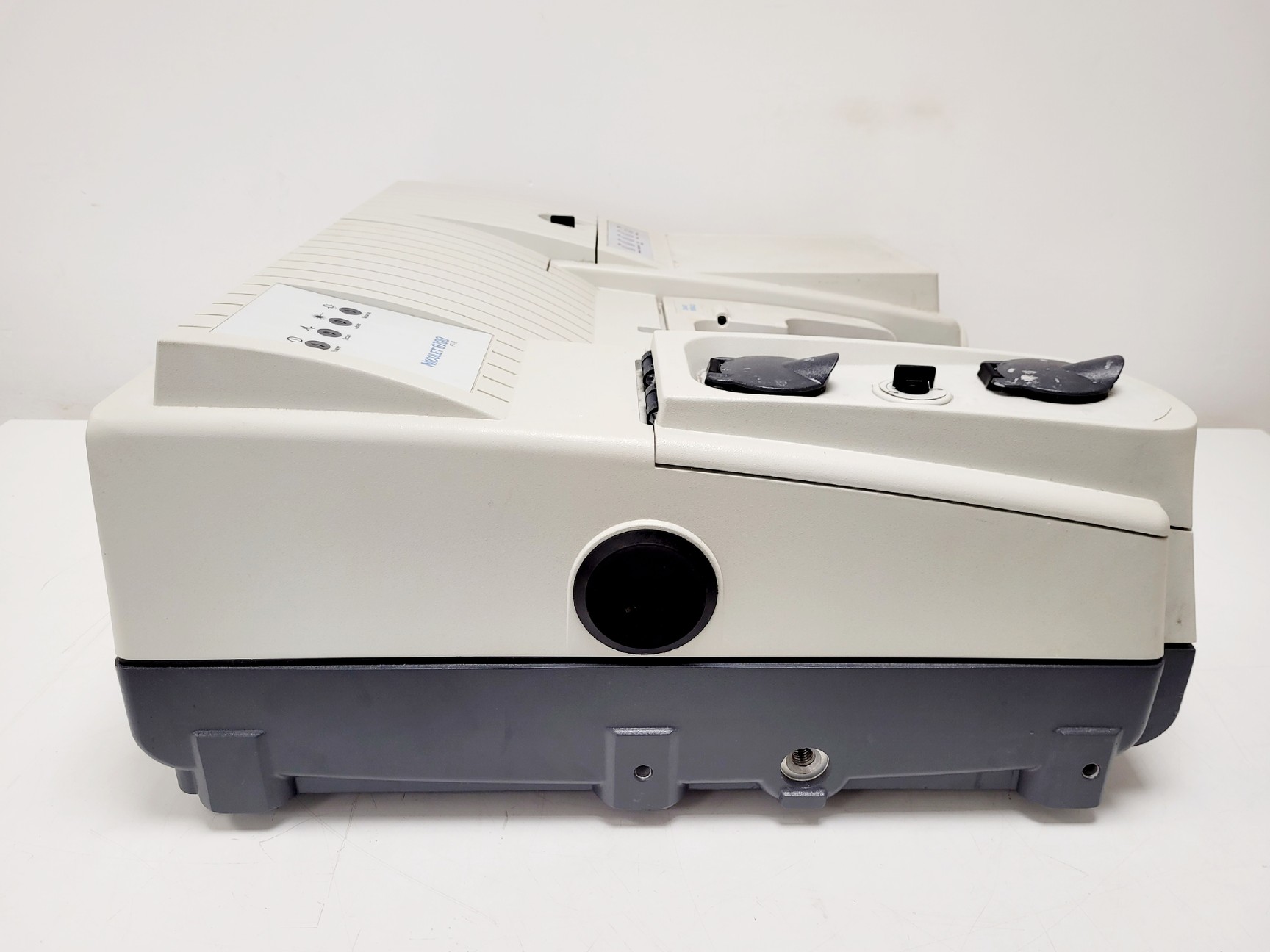 Image of Thermo Scientific Nicolet 6700 FTIR Spectrometer w/ Thermo DTGS Lab 