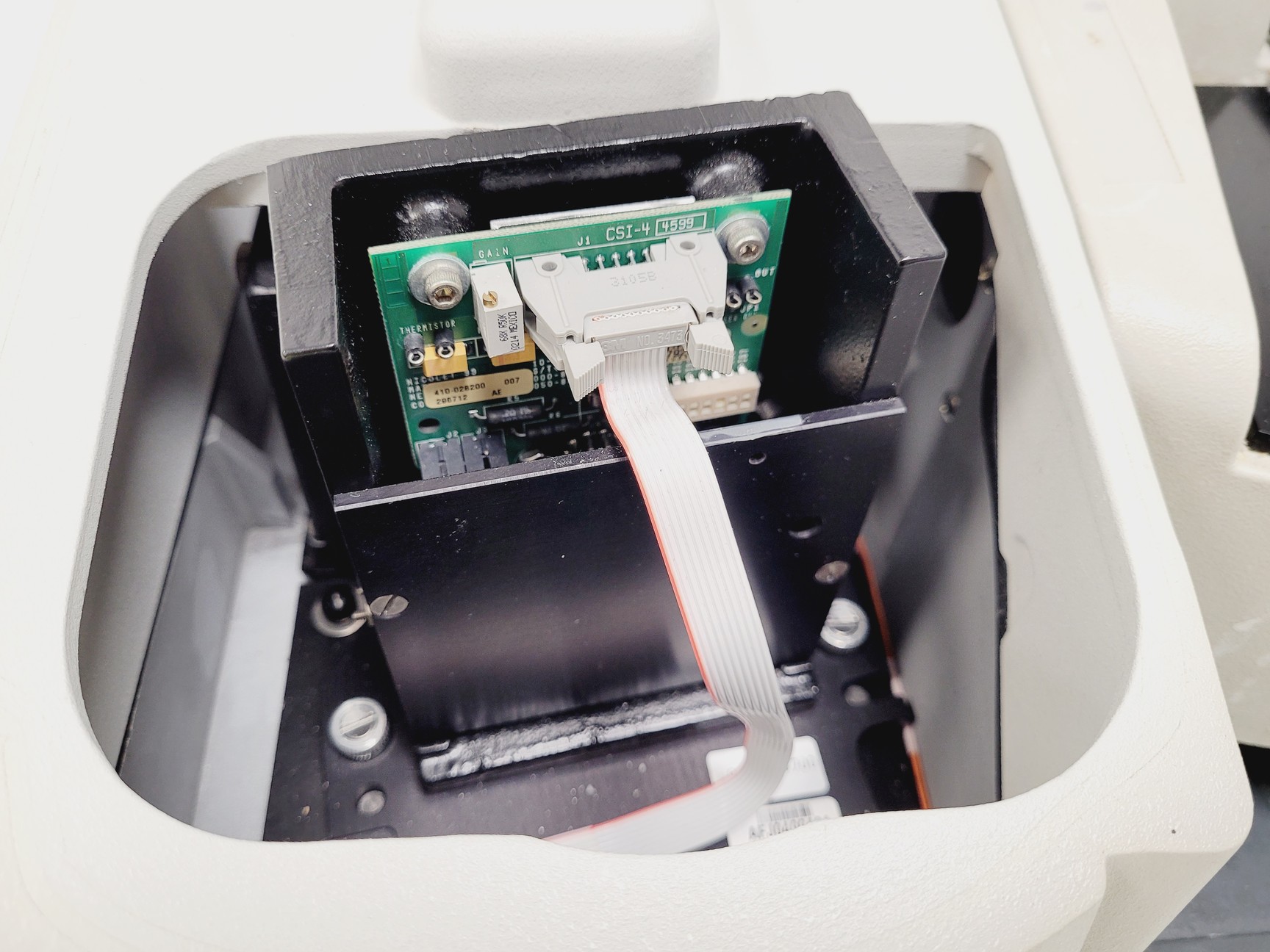 Image of Thermo Scientific Nicolet 6700 FTIR Spectrometer w/ Thermo DTGS Lab 