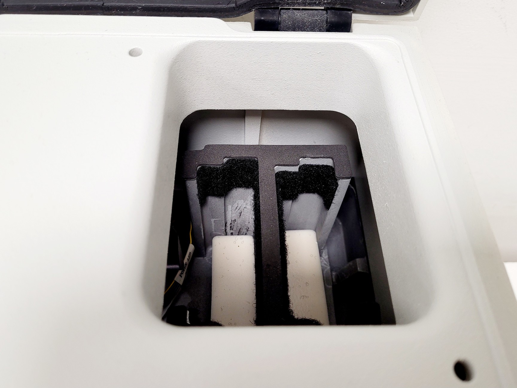 Image of Thermo Scientific Nicolet 6700 FTIR Spectrometer w/ Thermo DTGS Lab 