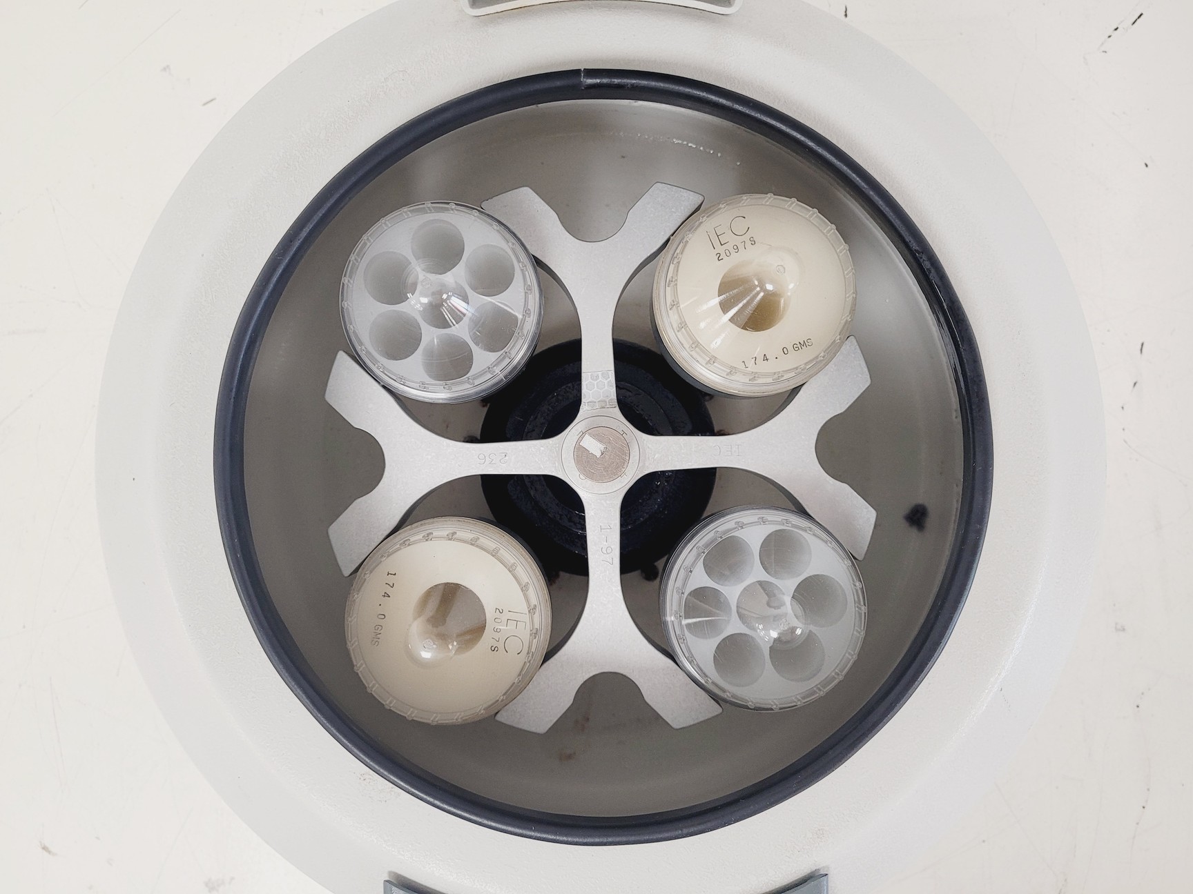 Image of IEC Centra CL2 Centrifuge w/ 236 Rotor 3900RPM Lab