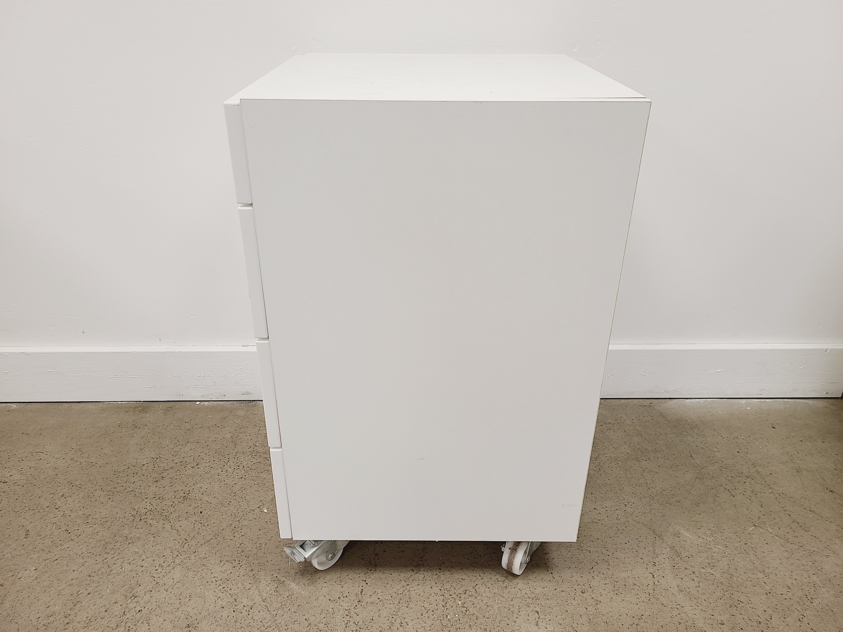 Image of Job lot of 6 x White 4 Drawer Cabinets Lab