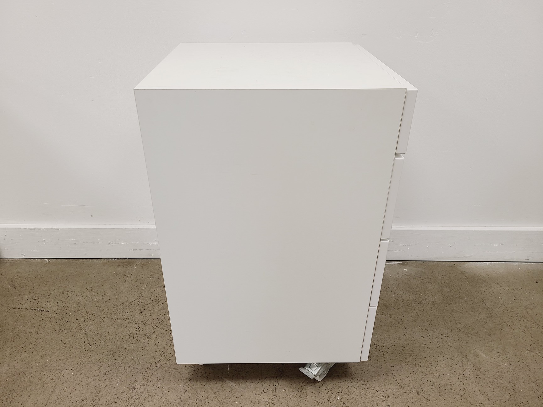Image of Job lot of 6 x White 4 Drawer Cabinets Lab