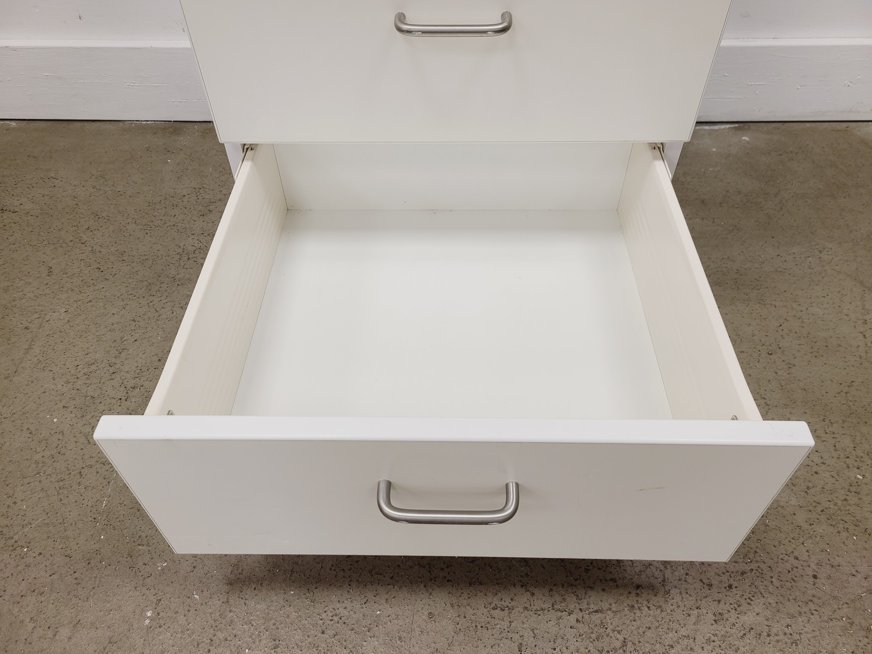 Image of Job lot of 6 x White 4 Drawer Cabinets Lab