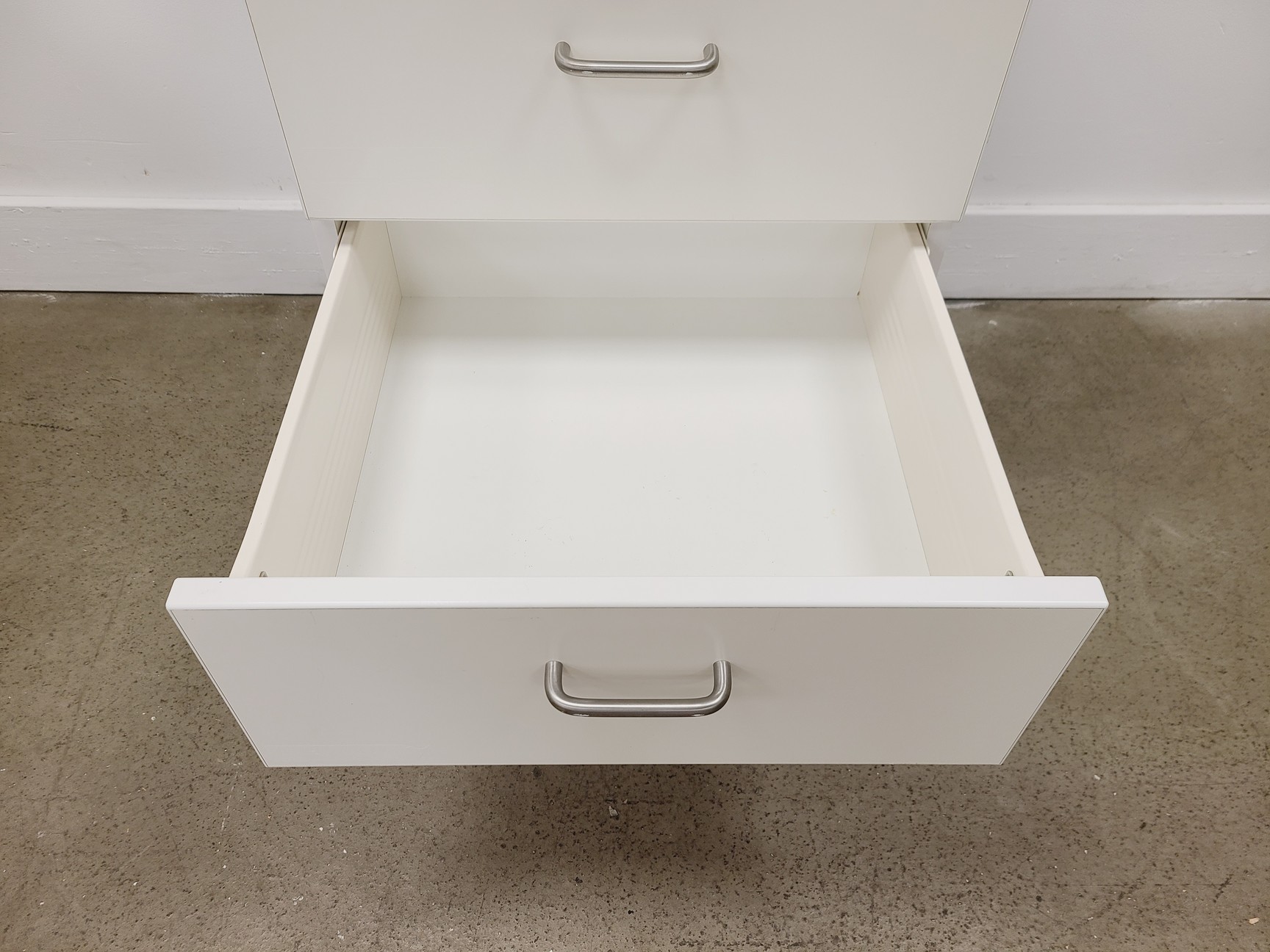 Image of Job lot of 6 x White 4 Drawer Cabinets Lab