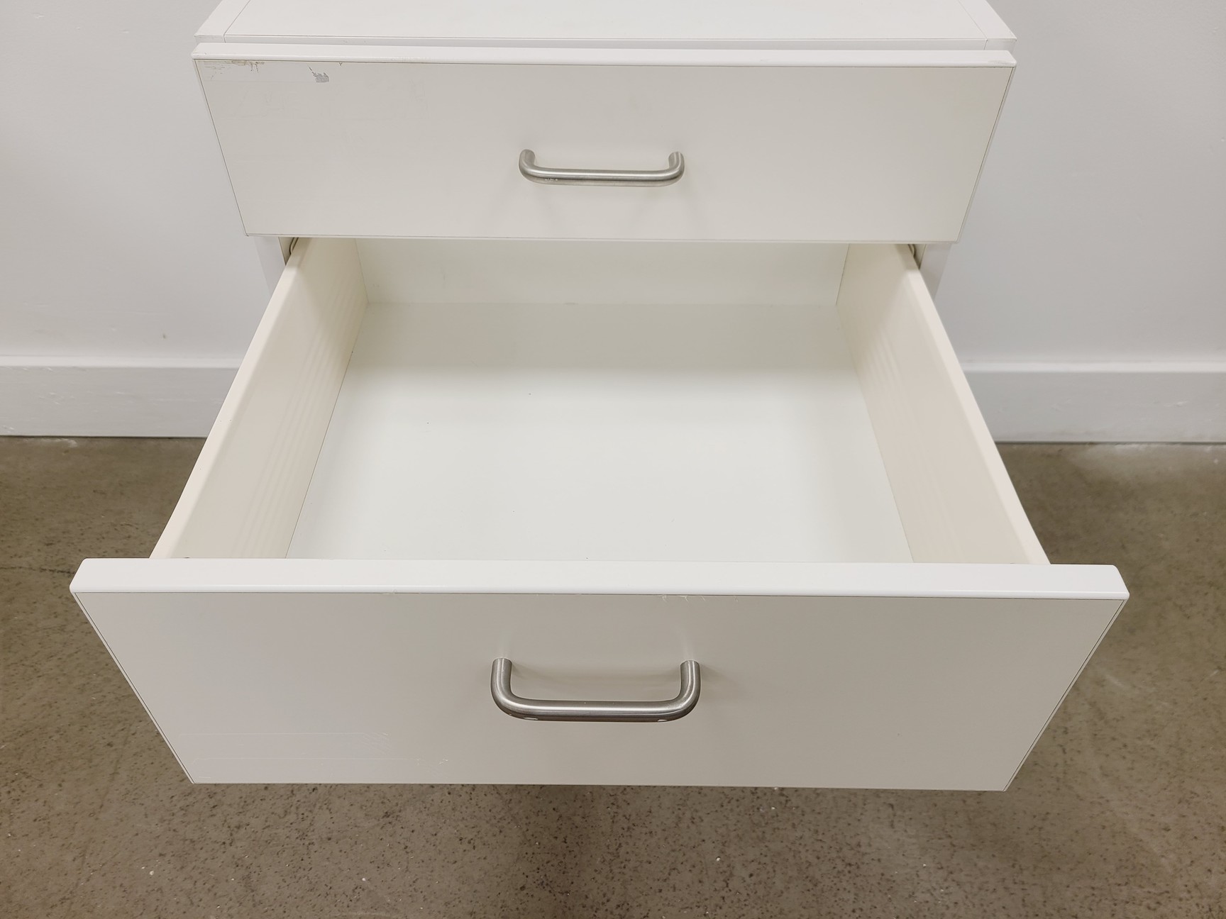 Image of Job lot of 6 x White 4 Drawer Cabinets Lab
