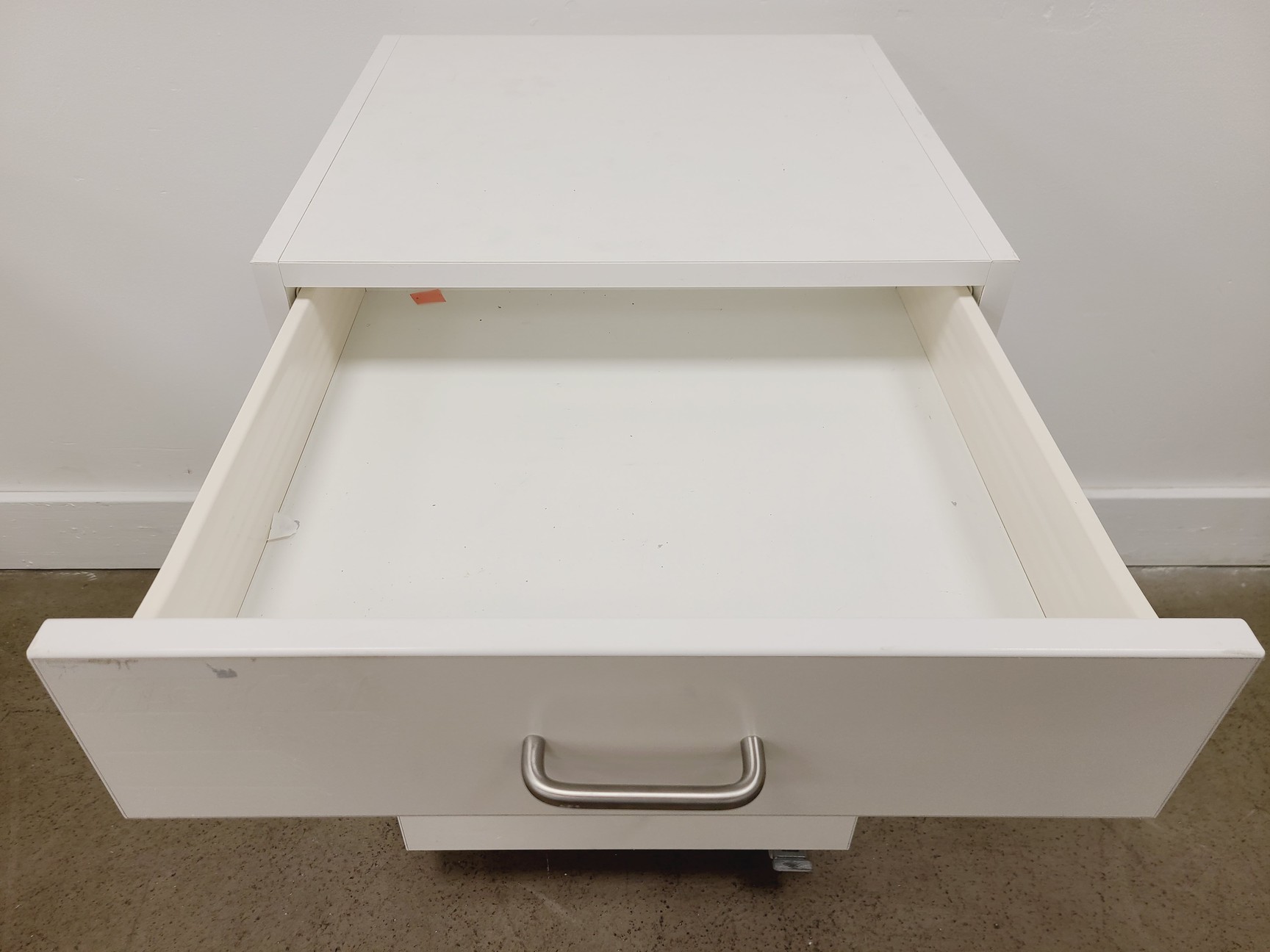 Image of Job lot of 6 x White 4 Drawer Cabinets Lab