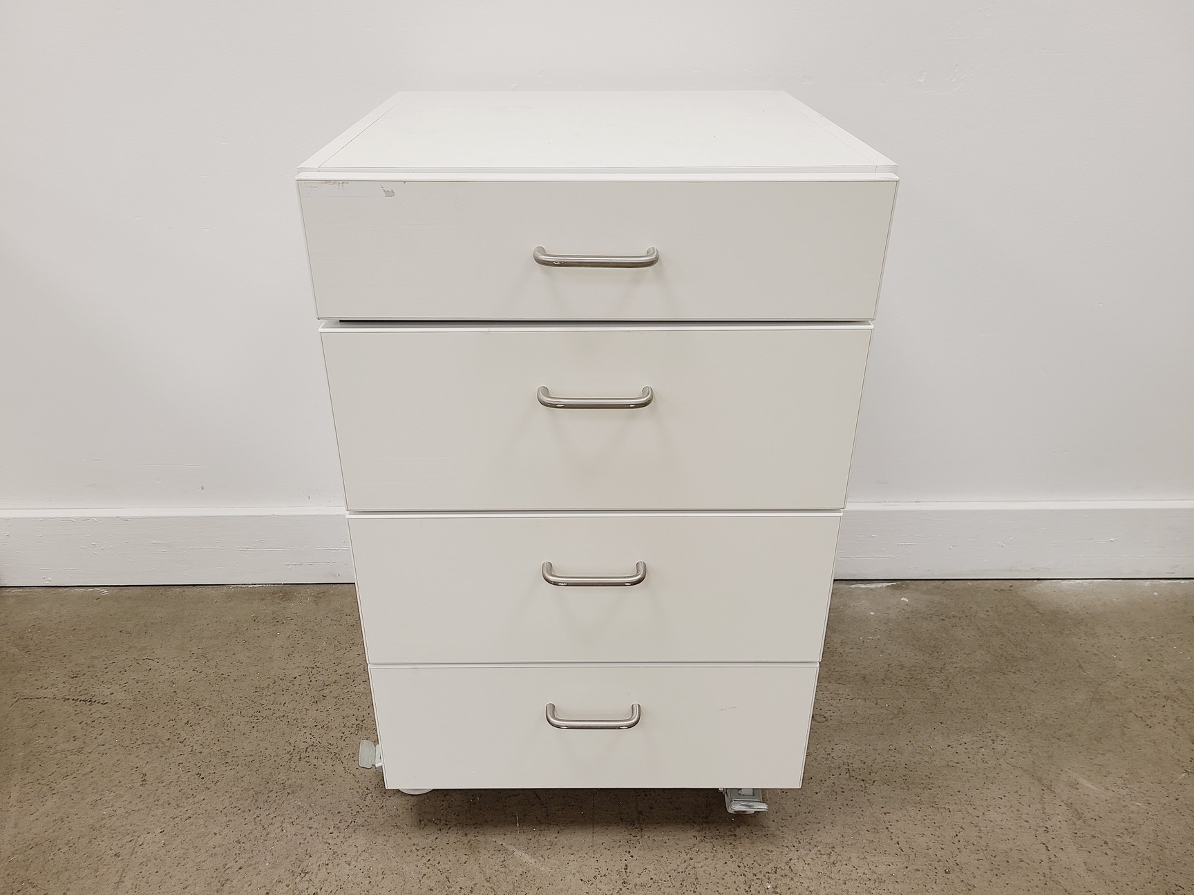 Image of Job lot of 6 x White 4 Drawer Cabinets Lab