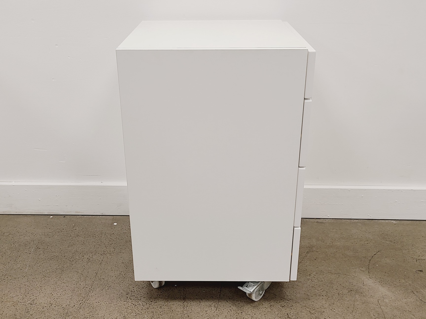 Image of Job lot of 6 x White 4 Drawer Cabinets Lab