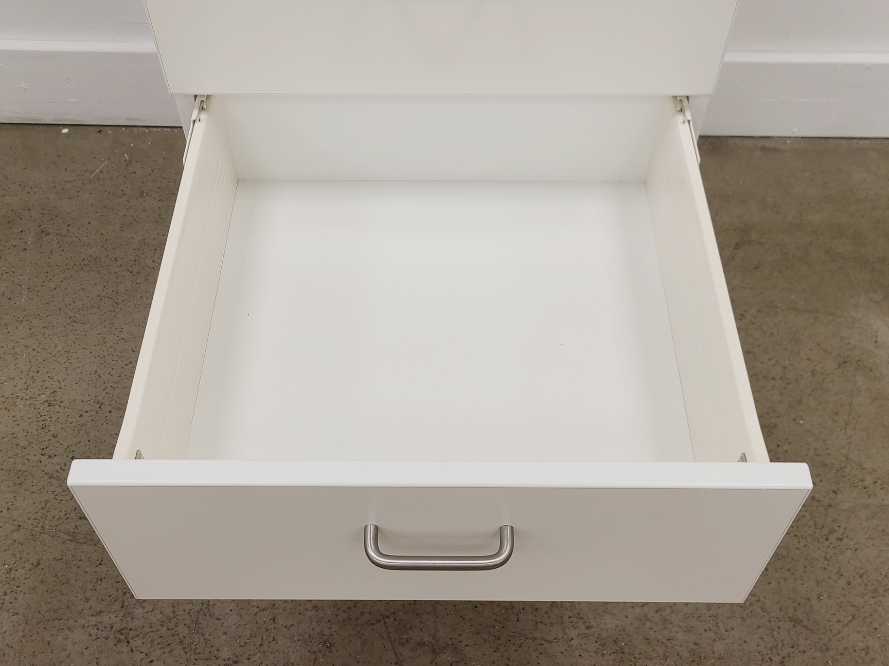 Image of Job lot of 6 x White 4 Drawer Cabinets Lab