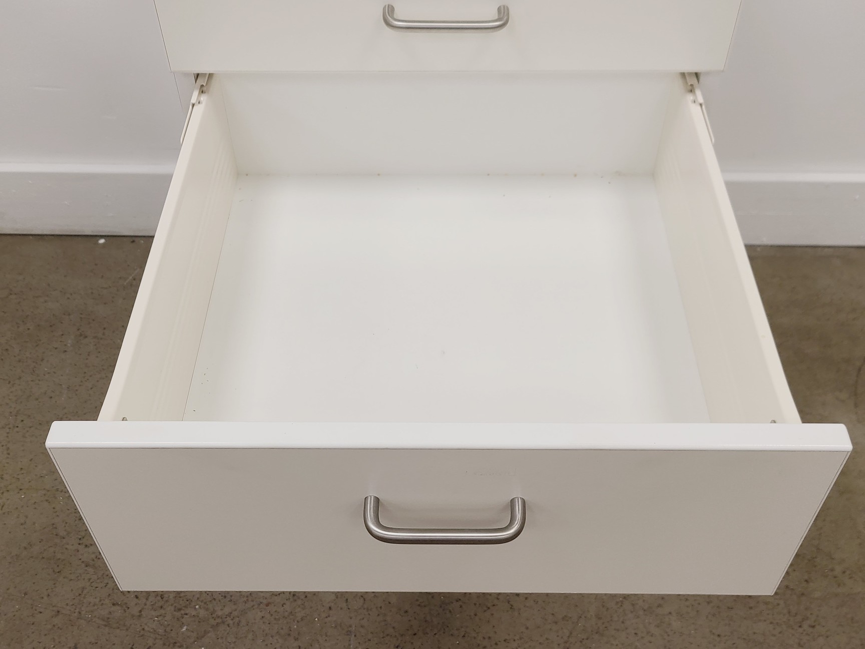 Image of Job lot of 6 x White 4 Drawer Cabinets Lab