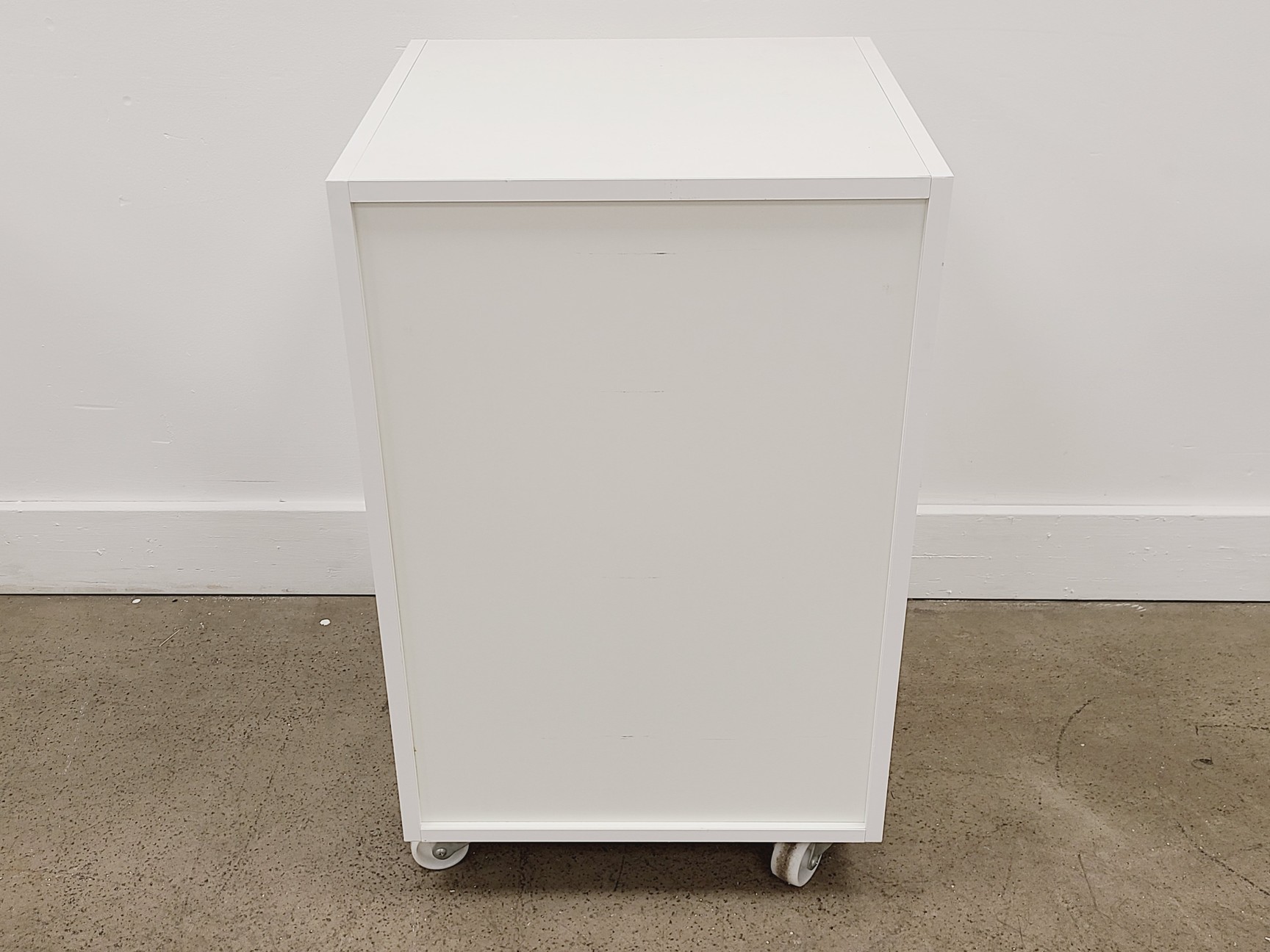 Image of Job lot of 6 x White 4 Drawer Cabinets Lab