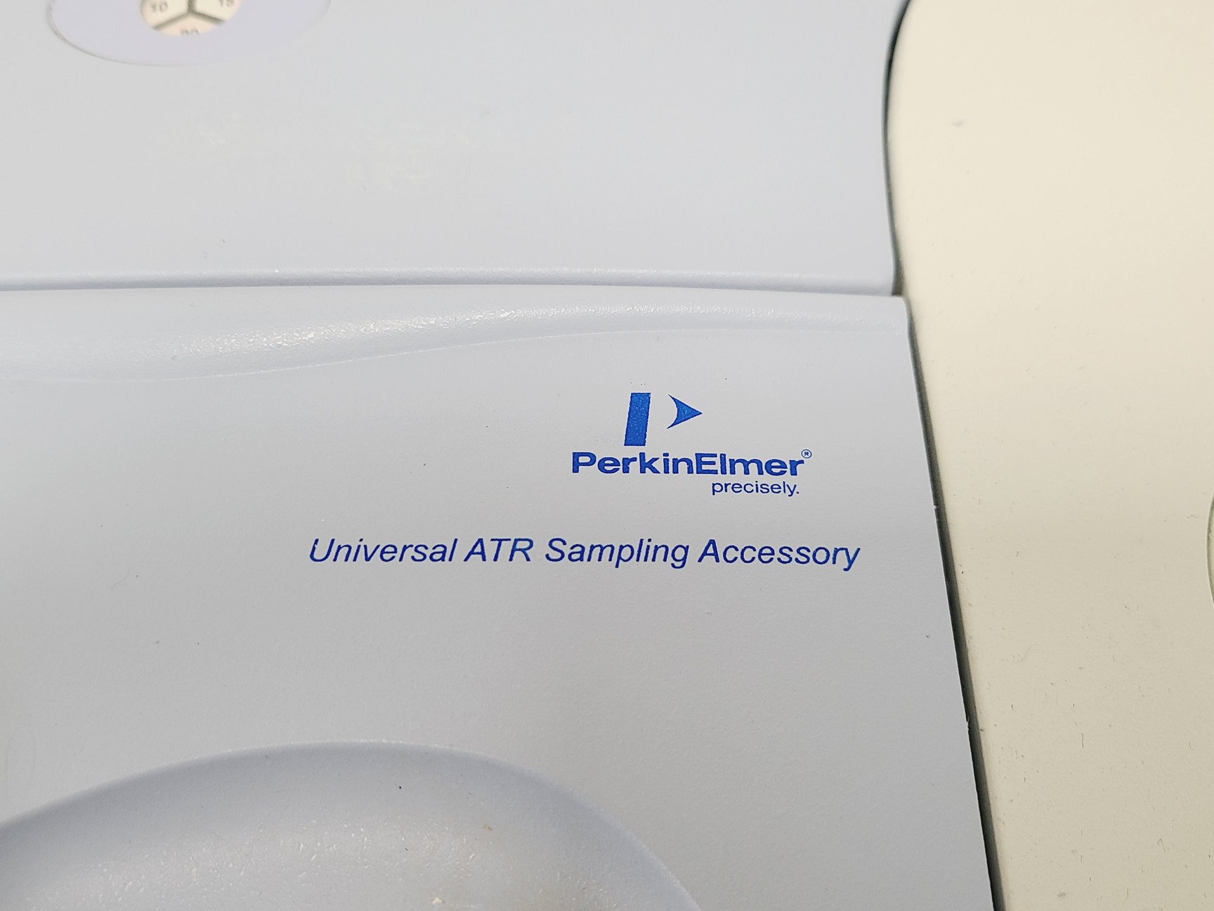 Image of Perkin Elmer Spectrum 100 FT-IR Spectrometer w/ Universal ATR Sampling Accessory