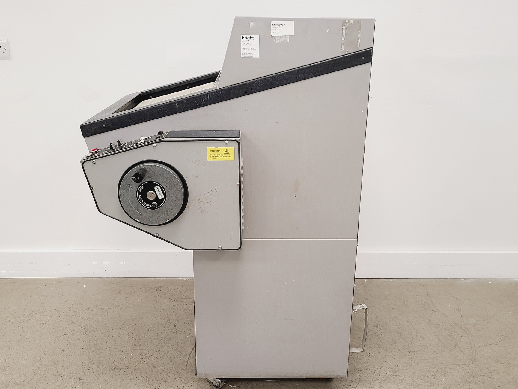 Image of Bright Instrument OTF/AS/MR/D 89199 Cryostat