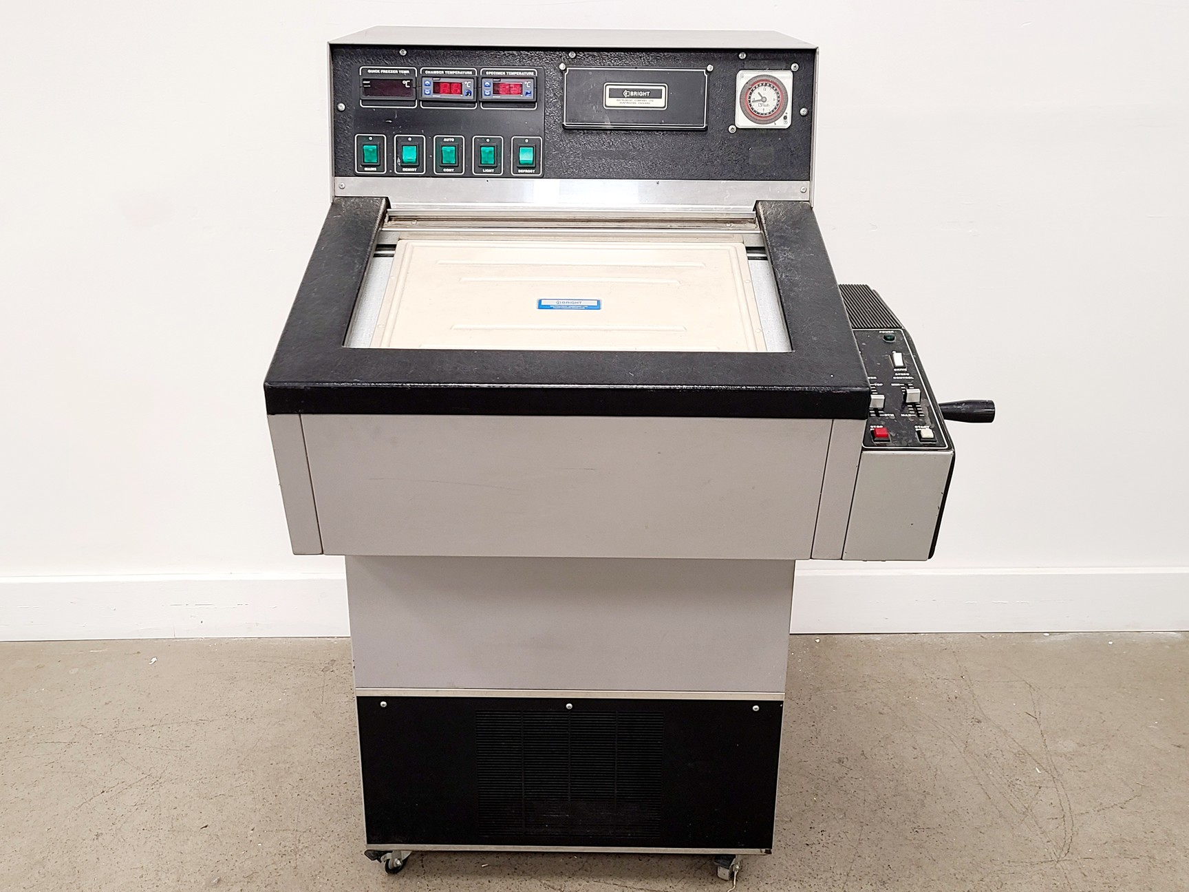 Image of Bright Instrument OTF/AS/MR/D 89199 Cryostat