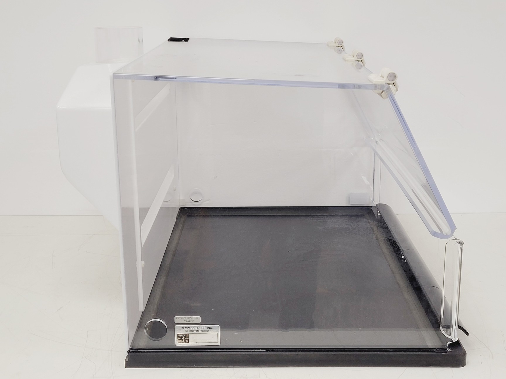 Image of Flow Sciences 31VBSE Ventilated Balance Enclosure W/ Extractor Fan