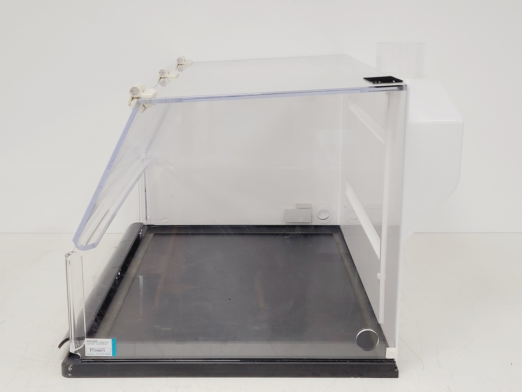 Image of Flow Sciences 31VBSE Ventilated Balance Enclosure W/ Extractor Fan