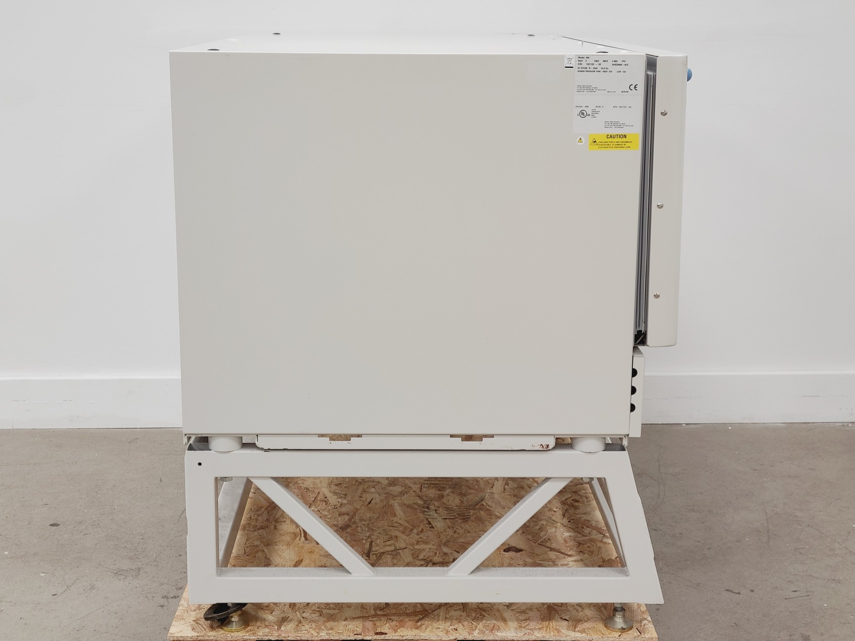 Image of Thermo Scientific MaxQ 8000 496 SHKE8000-8CE Floor Standing Shaking Incubator