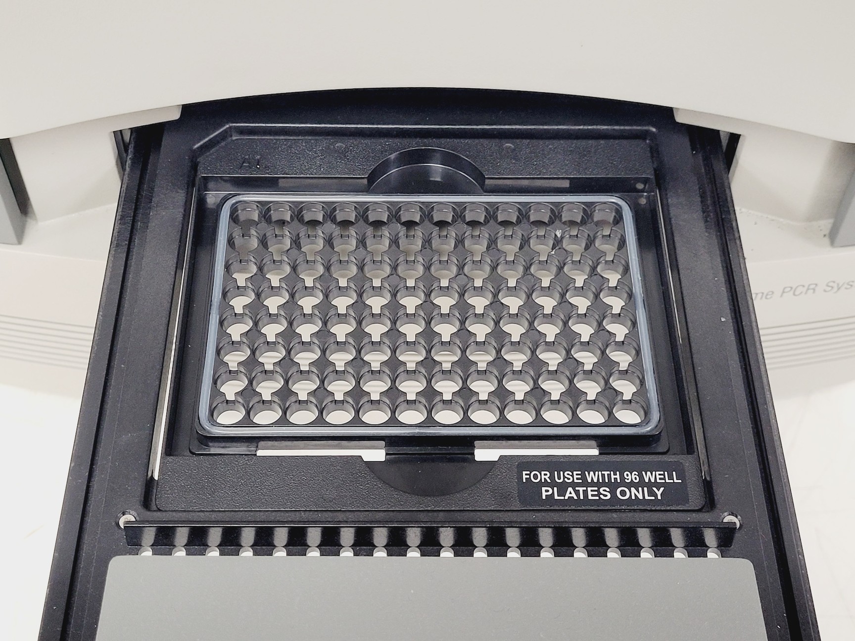 Image of Applied Biosystems 7500 Real-Time PCR System Lab