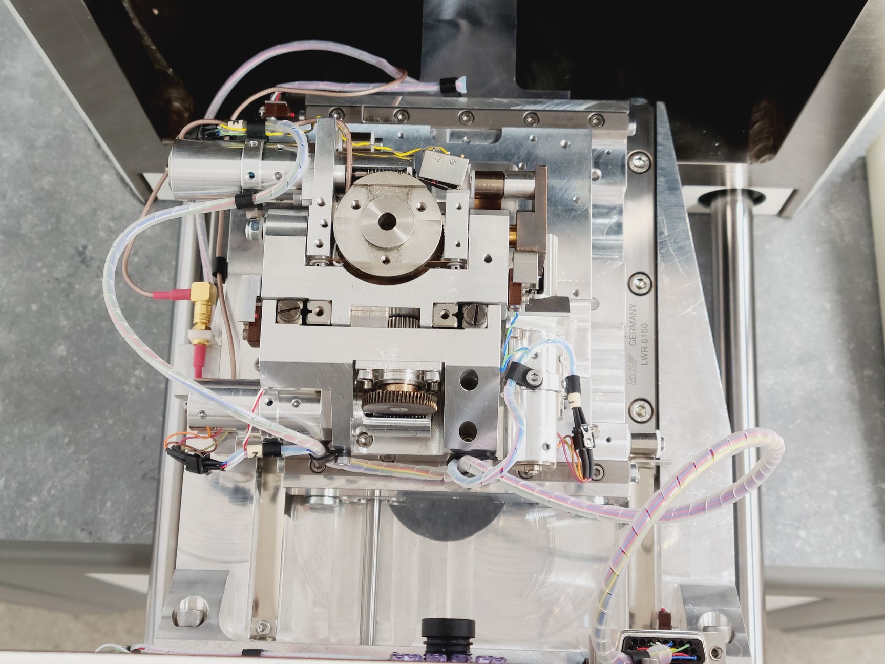 Image of Zeiss Evo50 SEM W/ PCs, ATC KTD2000 Chiller, 2 x XFlash IPL SVE & Accessories