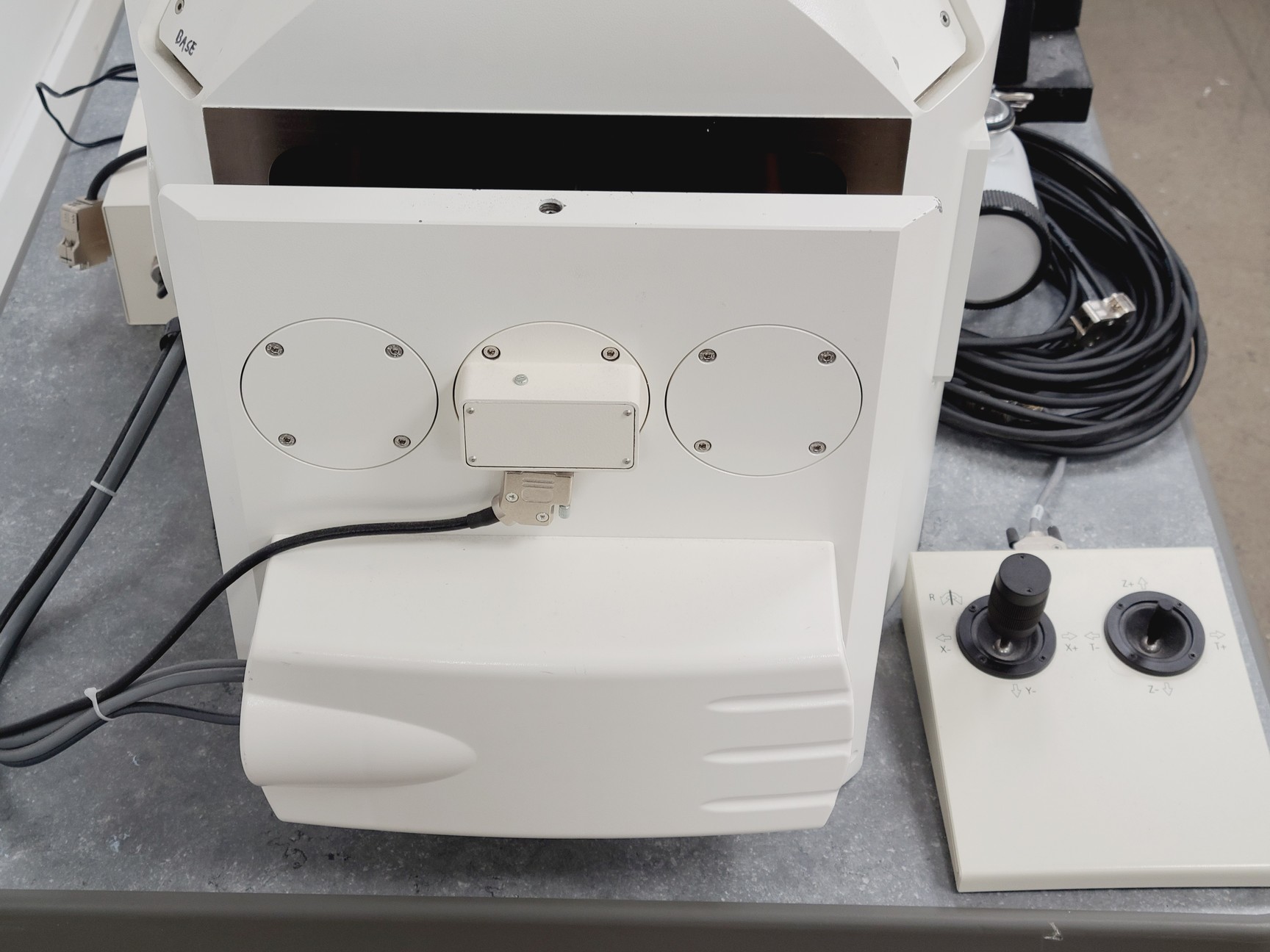 Image of Zeiss Evo50 SEM W/ PCs, ATC KTD2000 Chiller, 2 x XFlash IPL SVE & Accessories