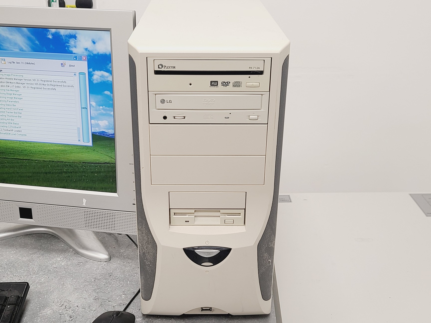 Image of Zeiss Evo50 SEM W/ PCs, ATC KTD2000 Chiller, 2 x XFlash IPL SVE & Accessories