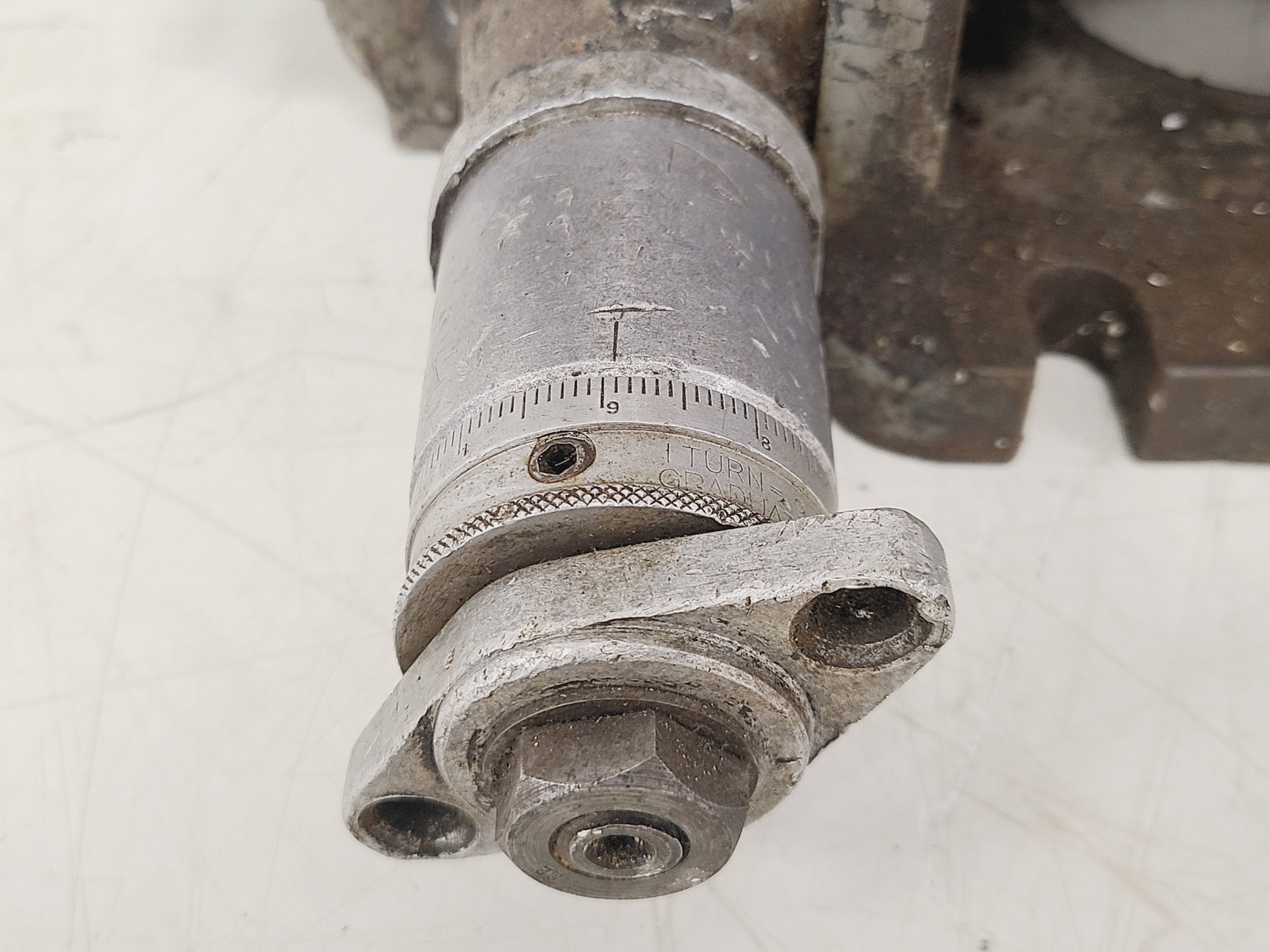 Image of Kearney and Trecker Milwaukee Dividing Head Model DH564